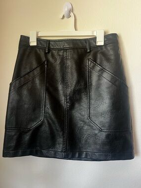 Wishlist Apparel Faux Leather Mini Skirt Size L Black Pocket Detail High Waist